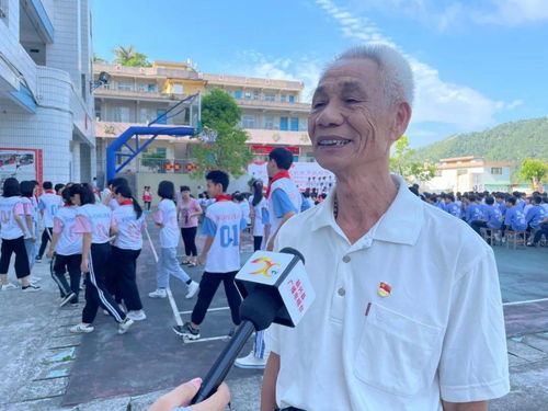里洞中学举行 童心向党 我把歌声献给你 歌唱活动