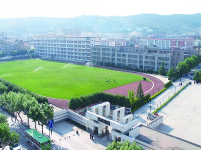 云南省大理市下关第一中学 一所融合传统与现代的教育殿堂