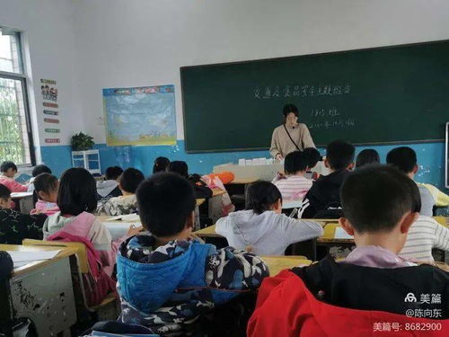 流峰镇中心学校开展交通安全与食品安全主题班会，筑牢中学生健康防线